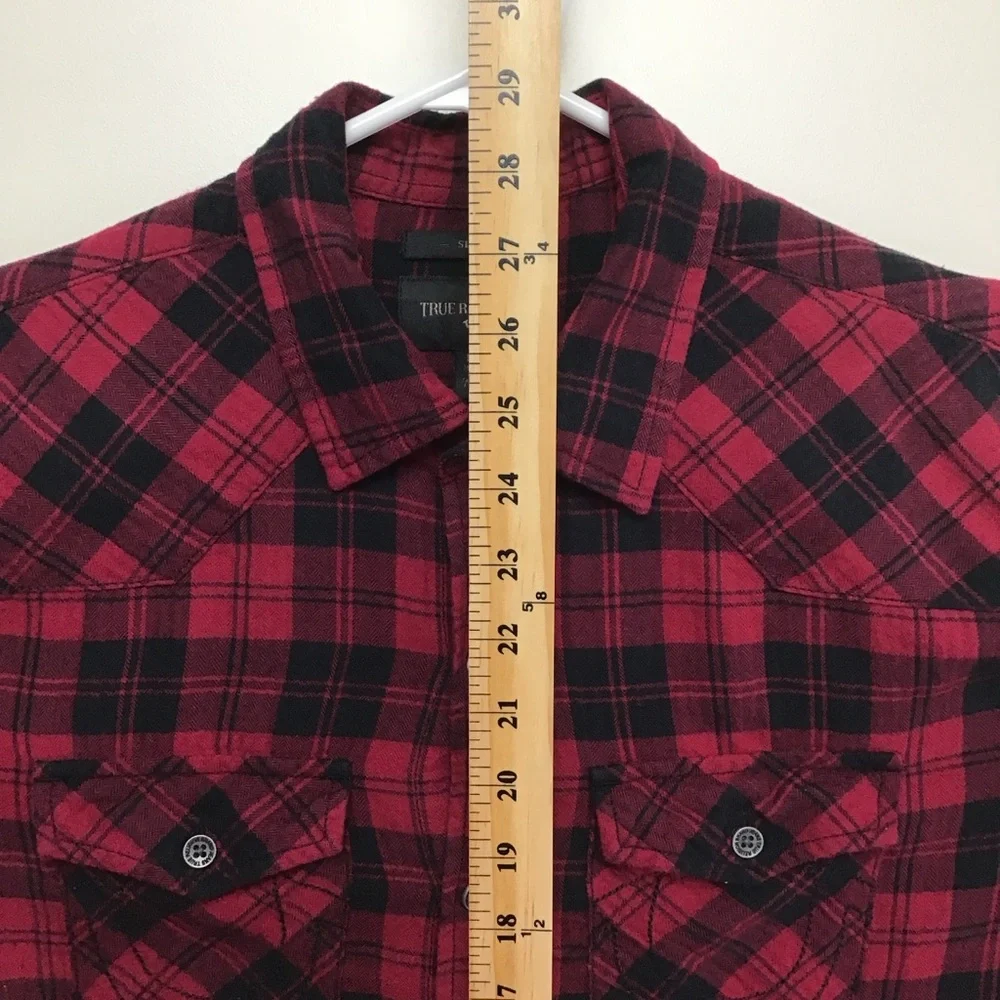 True Religion mens long sleeve button up casual shirt medium